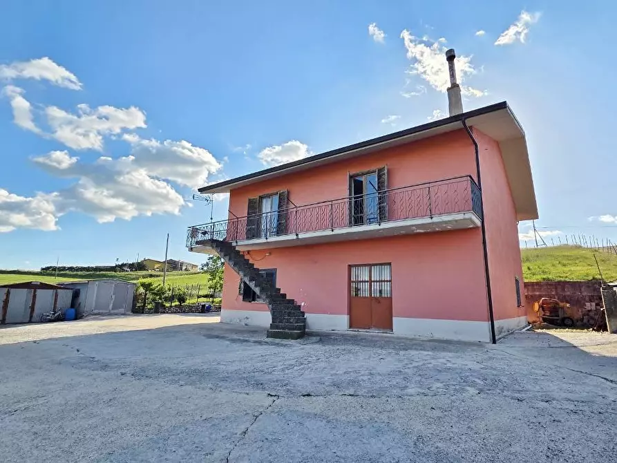 Immagine 4 di Casa indipendente in vendita  in via Serrapolla a Vallata