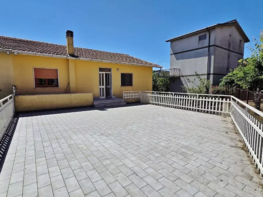 Immagine 8 di Casa indipendente in vendita  in Via della costituente 13 a Vallata