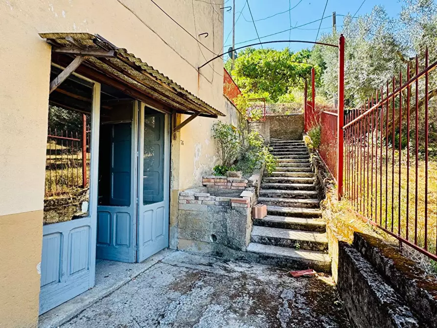 Immagine 15 di Casa indipendente in vendita  in VIA DELLE VITTORIE a Bonito