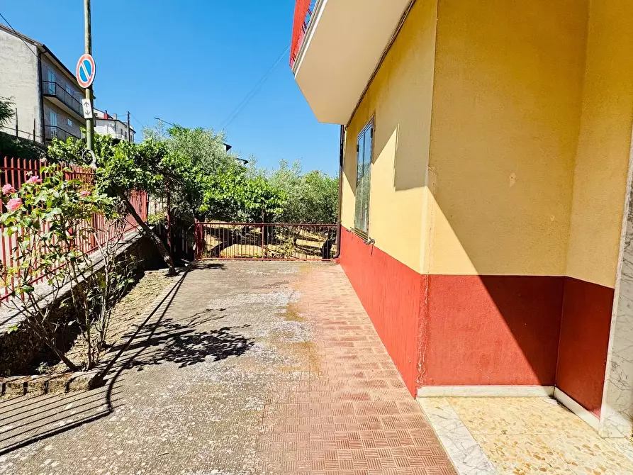 Immagine 17 di Casa indipendente in vendita  in VIA DELLE VITTORIE a Bonito
