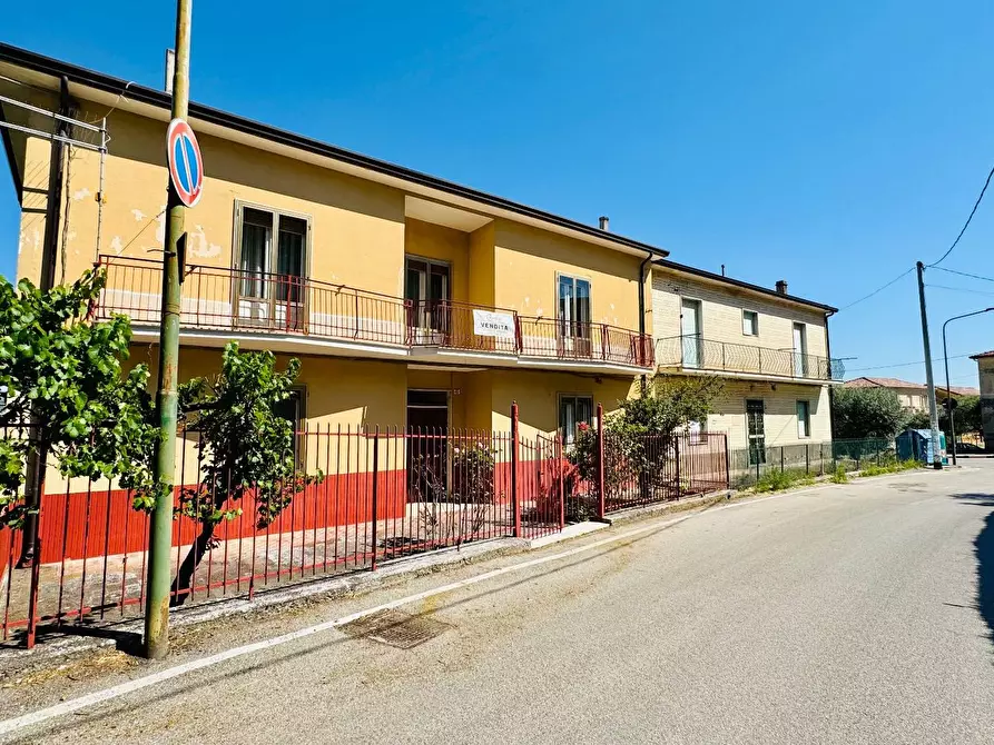 Immagine 2 di Casa indipendente in vendita  in VIA DELLE VITTORIE a Bonito