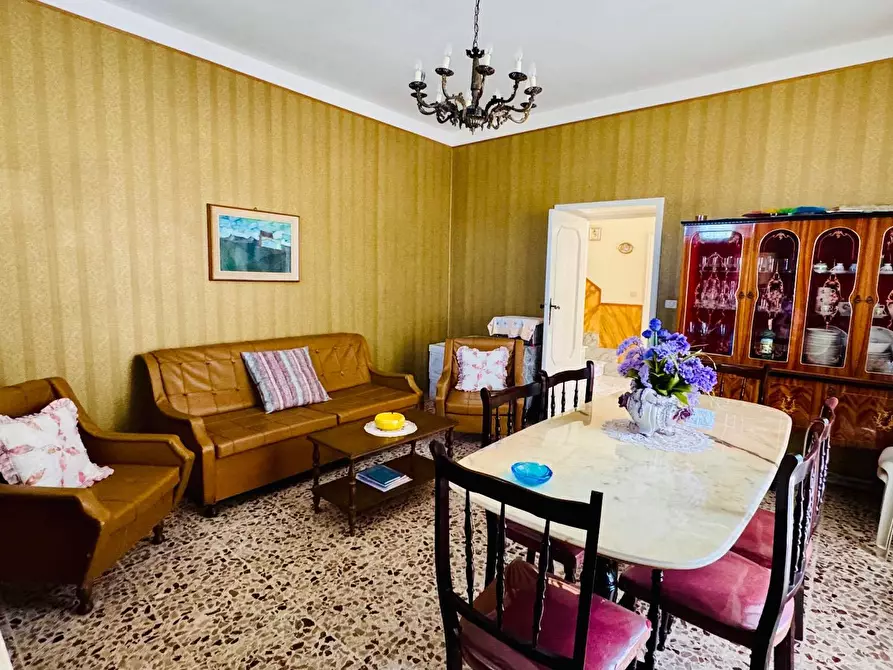 Immagine 3 di Casa indipendente in vendita  in VIA DELLE VITTORIE a Bonito