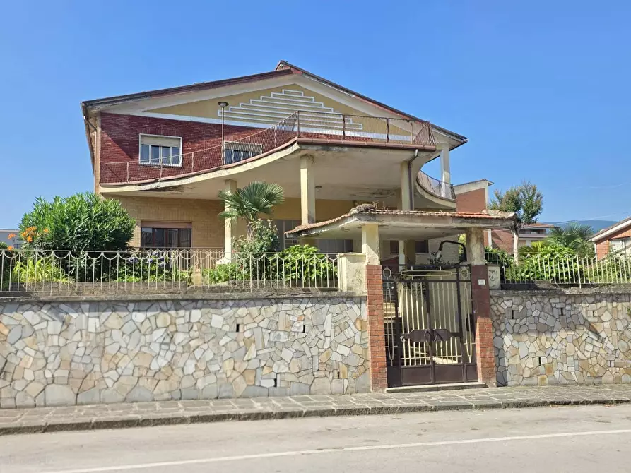 Immagine 1 di Villa in vendita  in via Capone 67 a Altavilla Irpina