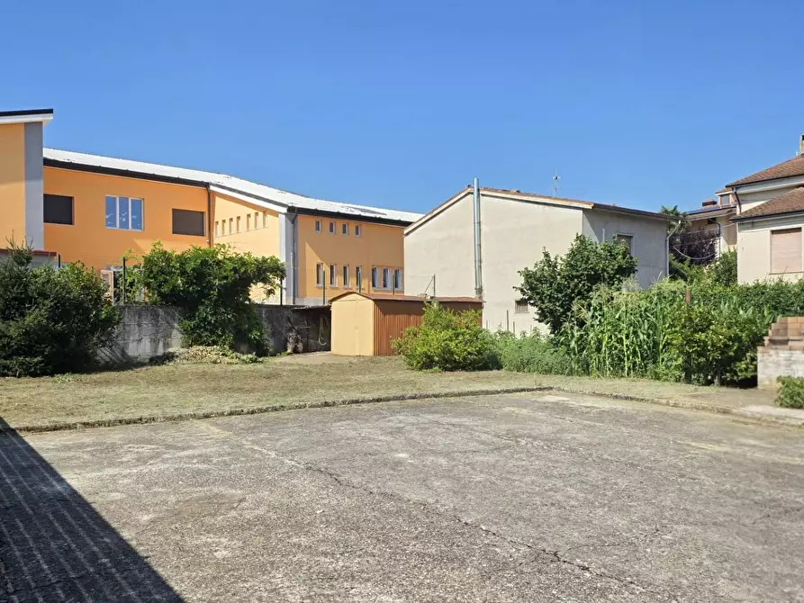 Immagine 10 di Villa in vendita  in via Capone 67 a Altavilla Irpina