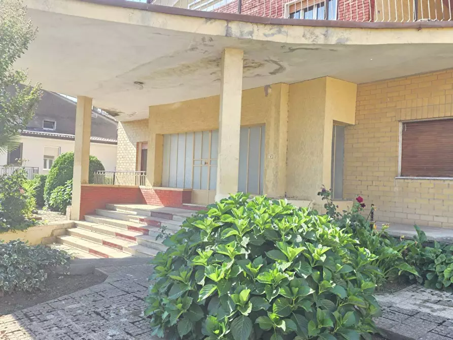 Immagine 12 di Villa in vendita  in via Capone 67 a Altavilla Irpina