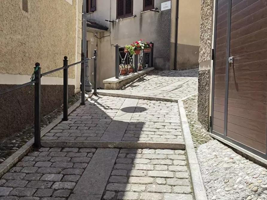Immagine 3 di Casa semindipendente in vendita  in Via Petrarello 29 a Cassano Irpino