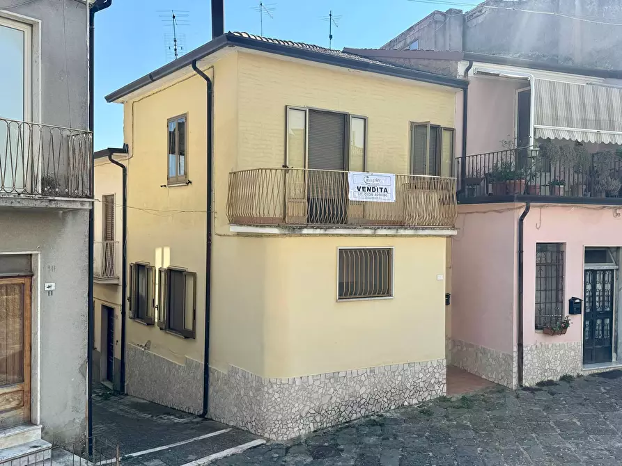 Immagine 1 di Casa semindipendente in vendita  in via mazzini 7 a Bonito