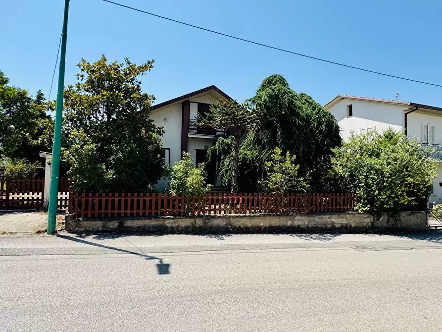 Immagine 26 di Villa in vendita  in VIA DEI MARTIRI a Greci