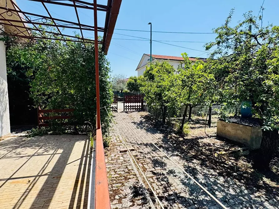 Immagine 30 di Villa in vendita  in VIA DEI MARTIRI a Greci