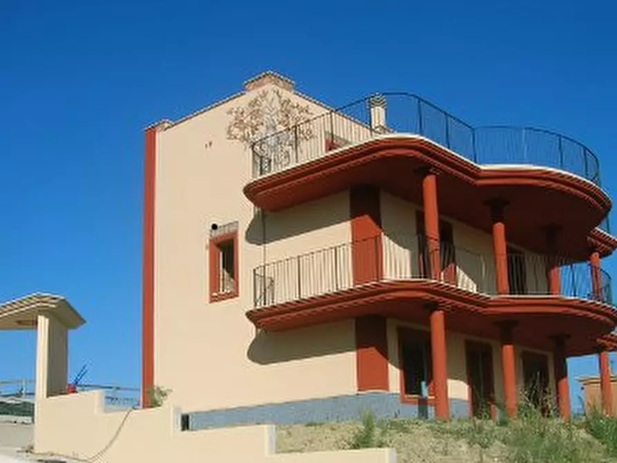 Immagine 4 di Casa indipendente in vendita  a Offida