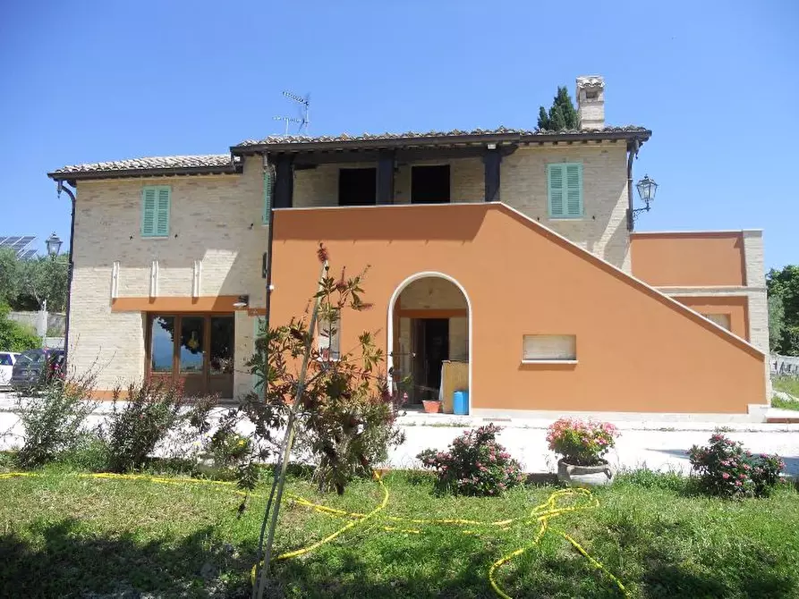 Immagine 14 di Rustico / casale in vendita  in offida a Offida