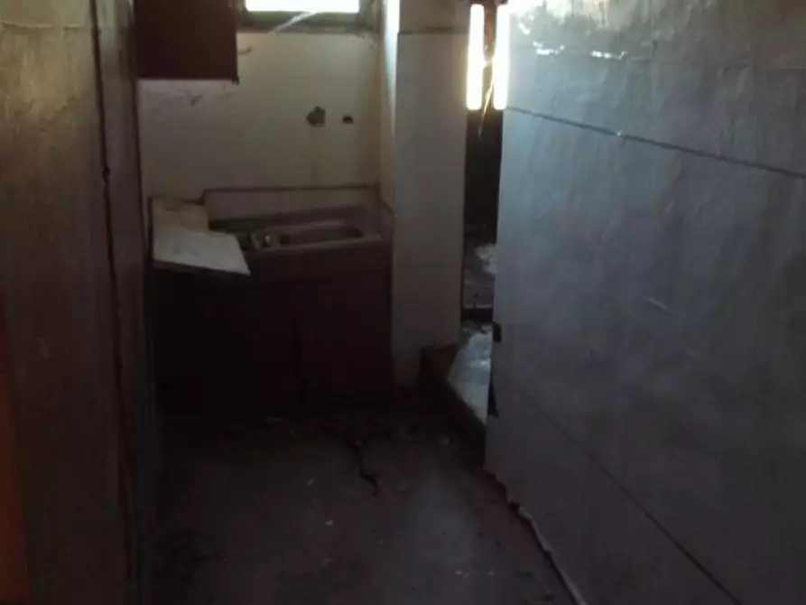 Immagine 9 di Rustico / casale in vendita  in Cont. valle di Rotella a Rotella