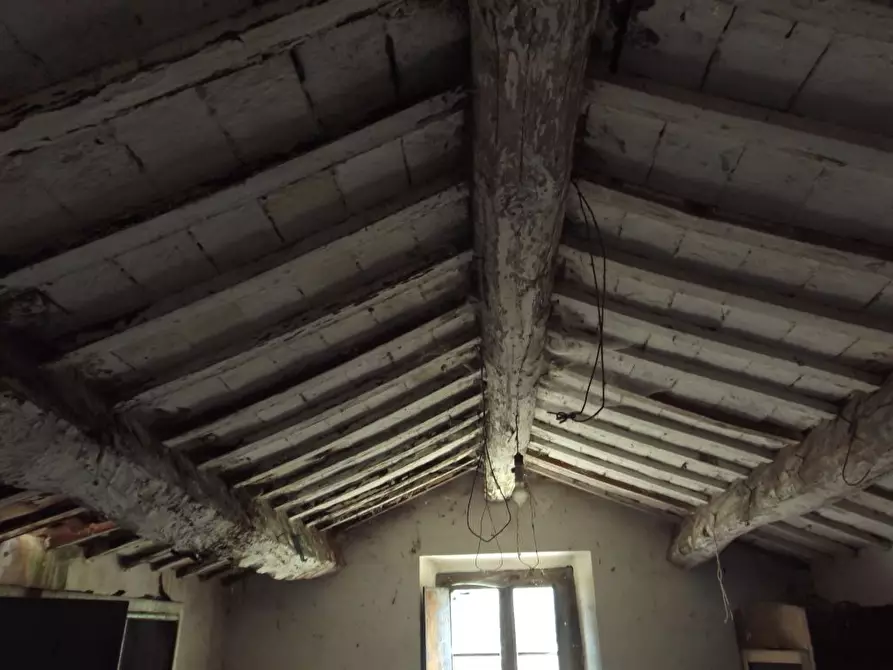 Immagine 15 di Rustico / casale in vendita  in Cont. valle di Rotella a Rotella