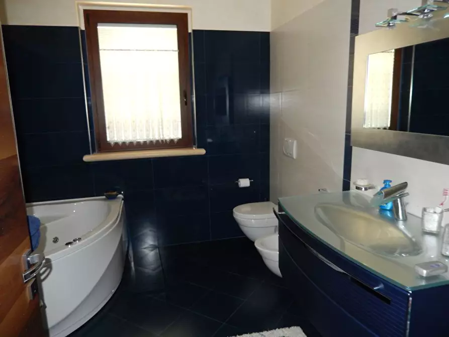 Immagine 20 di Villa in vendita  a Ancarano