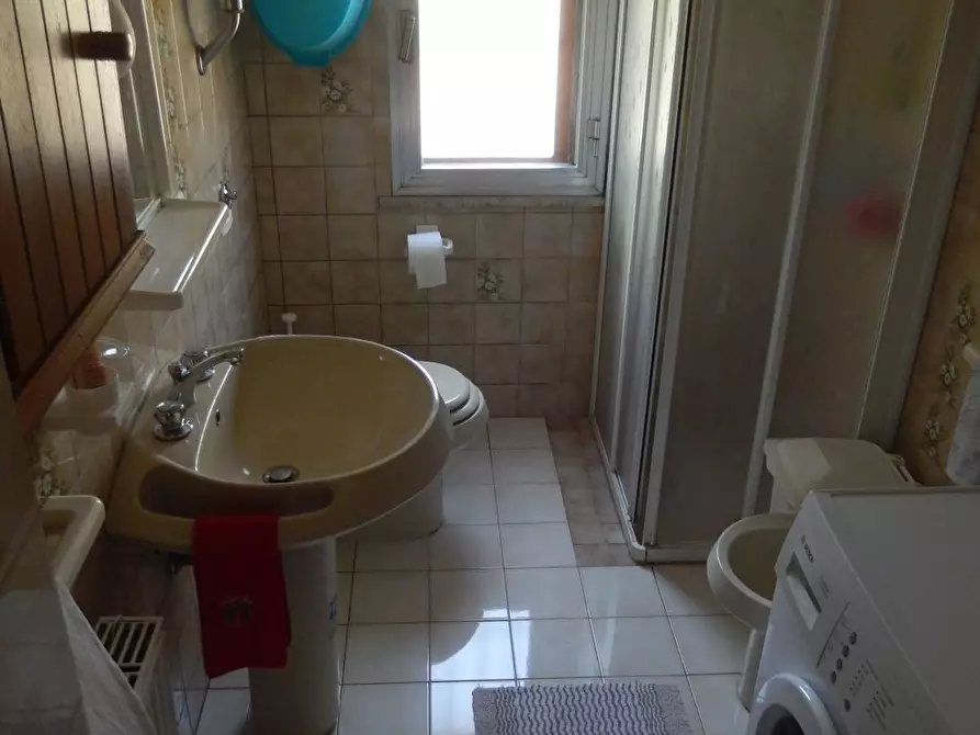 Immagine 11 di Rustico / casale in vendita  a Ancarano