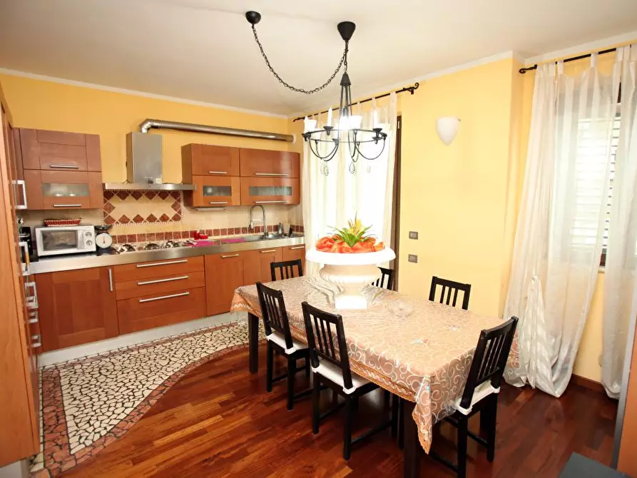 Immagine 2 di Casa indipendente in vendita  a Civitanova Marche