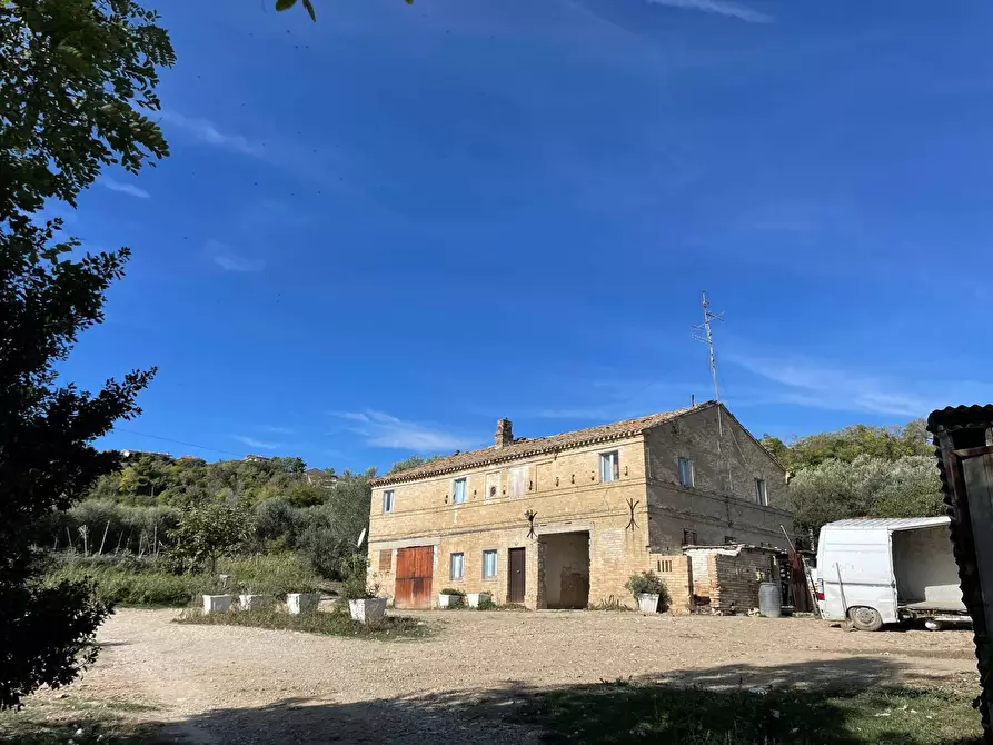 Immagine 2 di Rustico / casale in vendita  a Altidona