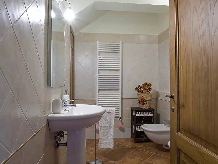 Immagine 12 di Appartamento in vendita  in Le Volpaie 62 a a Montecatini Val Di Cecina