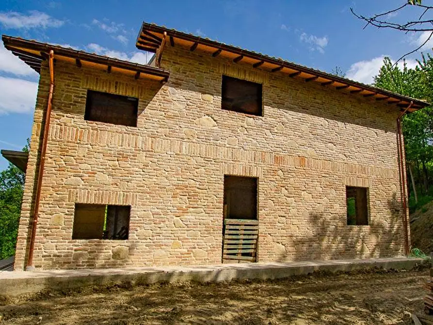 Immagine 4 di Rustico / casale in vendita  a Castignano