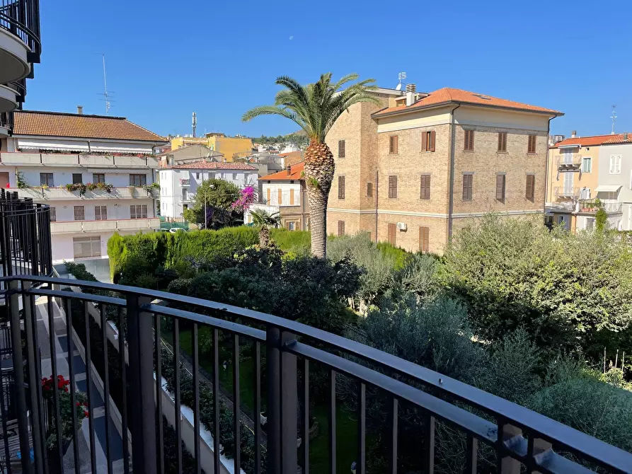 Immagine 5 di Appartamento in vendita  a San Benedetto Del Tronto