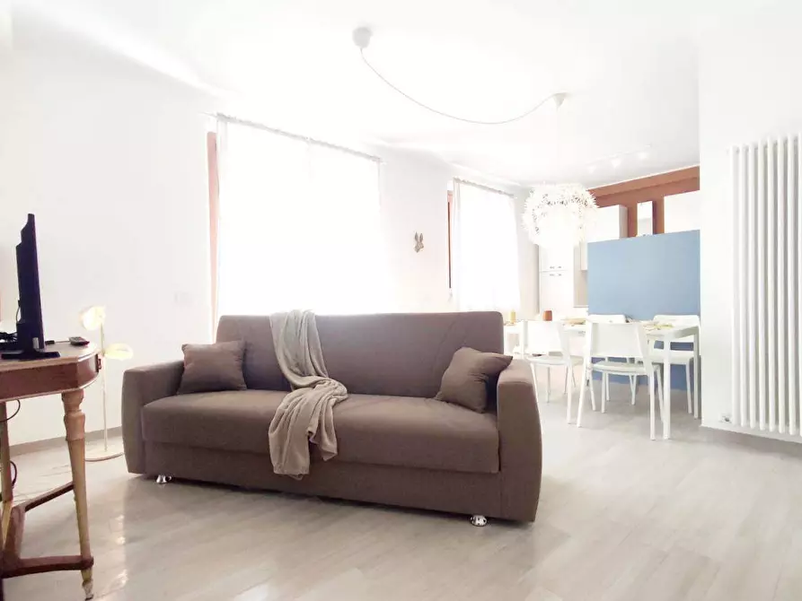 Immagine 19 di Appartamento in vendita  a San Benedetto Del Tronto