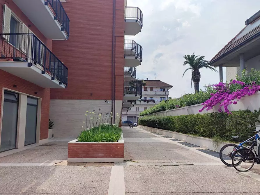 Immagine 21 di Appartamento in vendita  a San Benedetto Del Tronto