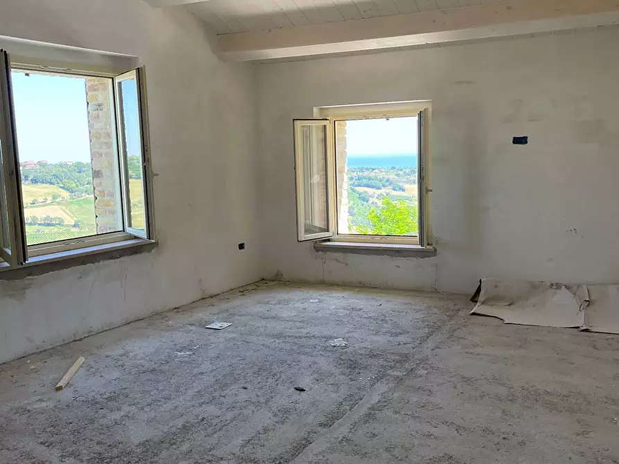 Immagine 18 di Casa indipendente in vendita  a Altidona