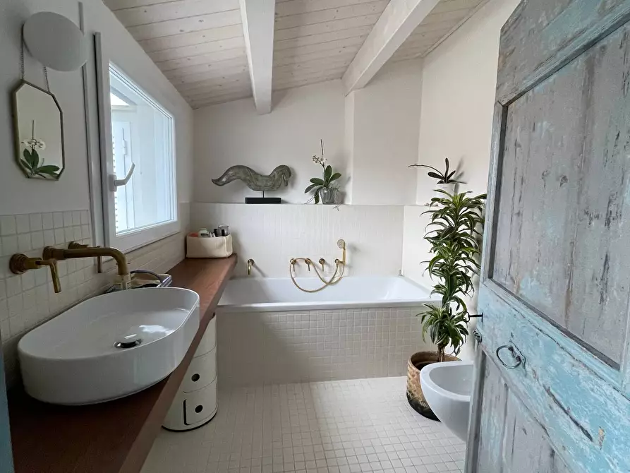 Immagine 25 di Casa indipendente in vendita  in Volturno 42 a San Benedetto Del Tronto