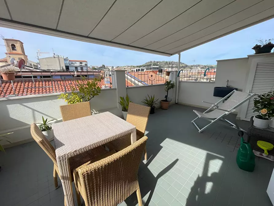 Immagine 1 di Casa indipendente in vendita  in Volturno 42 a San Benedetto Del Tronto