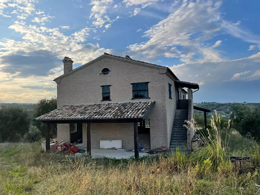Immagine 5 di Rustico / casale in vendita  in CONTRADA SANT'ANDREA a Cupra Marittima