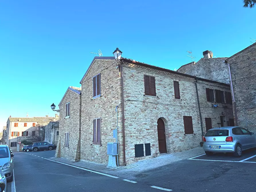 Immagine 1 di Casa indipendente in vendita  a Altidona