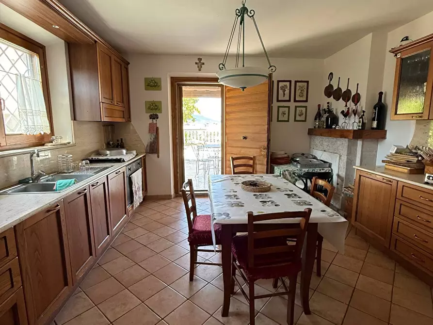 Immagine 5 di Rustico / casale in vendita  a Ancarano