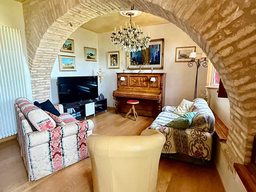 Immagine 13 di Casa indipendente in vendita  a Altidona