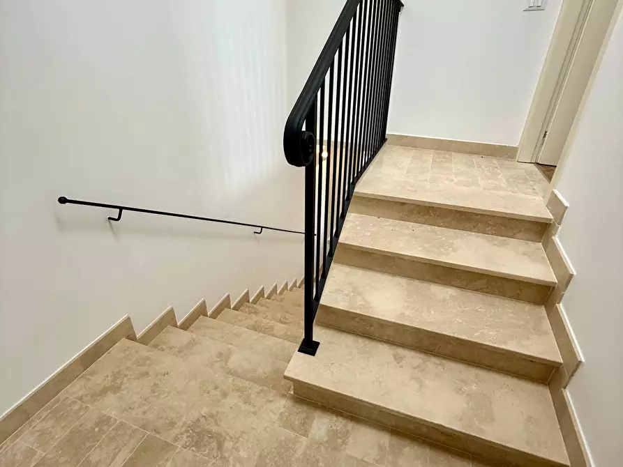 Immagine 10 di Casa indipendente in vendita  a Altidona