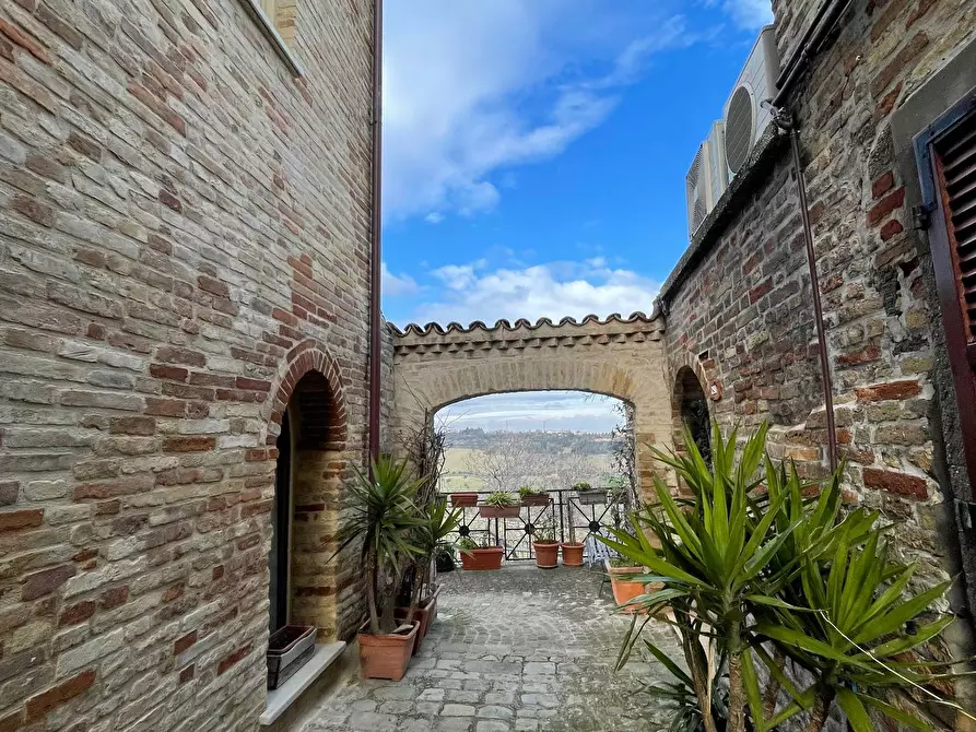 Immagine 7 di Casa indipendente in vendita  in vicolo brandimarte a Altidona