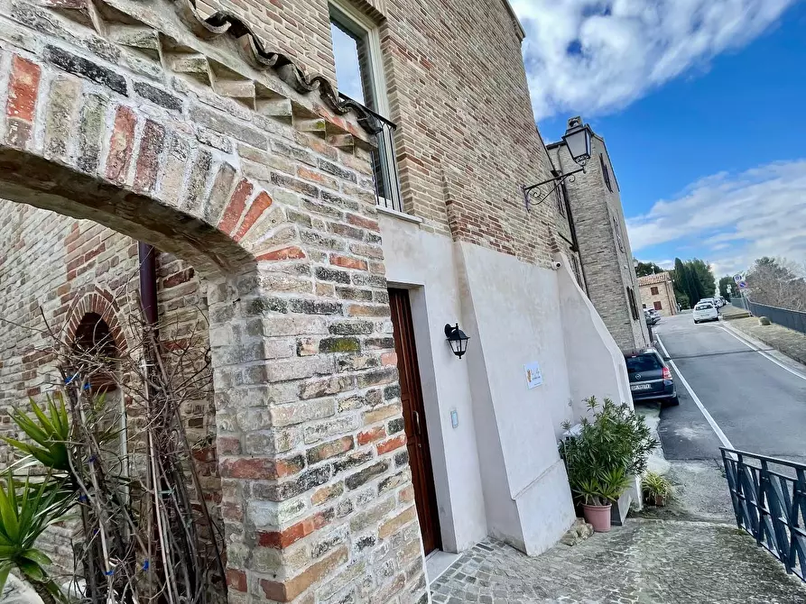 Immagine 15 di Casa indipendente in vendita  in vicolo brandimarte a Altidona