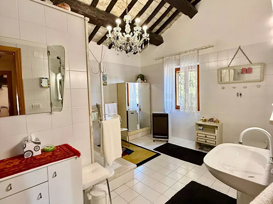 Immagine 17 di Rustico / casale in vendita  in Contrada Tesino 265 a San Benedetto Del Tronto