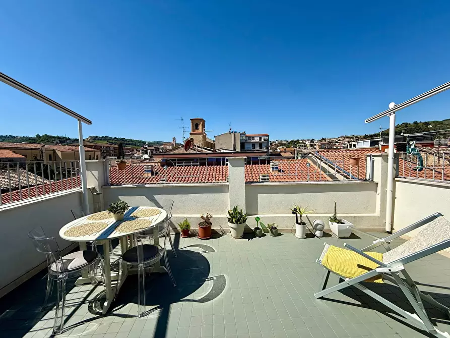 Immagine 2 di Casa indipendente in vendita  in Volturno 42 a San Benedetto Del Tronto