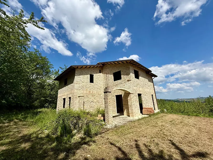 Immagine 1 di Rustico / casale in vendita  a Castignano