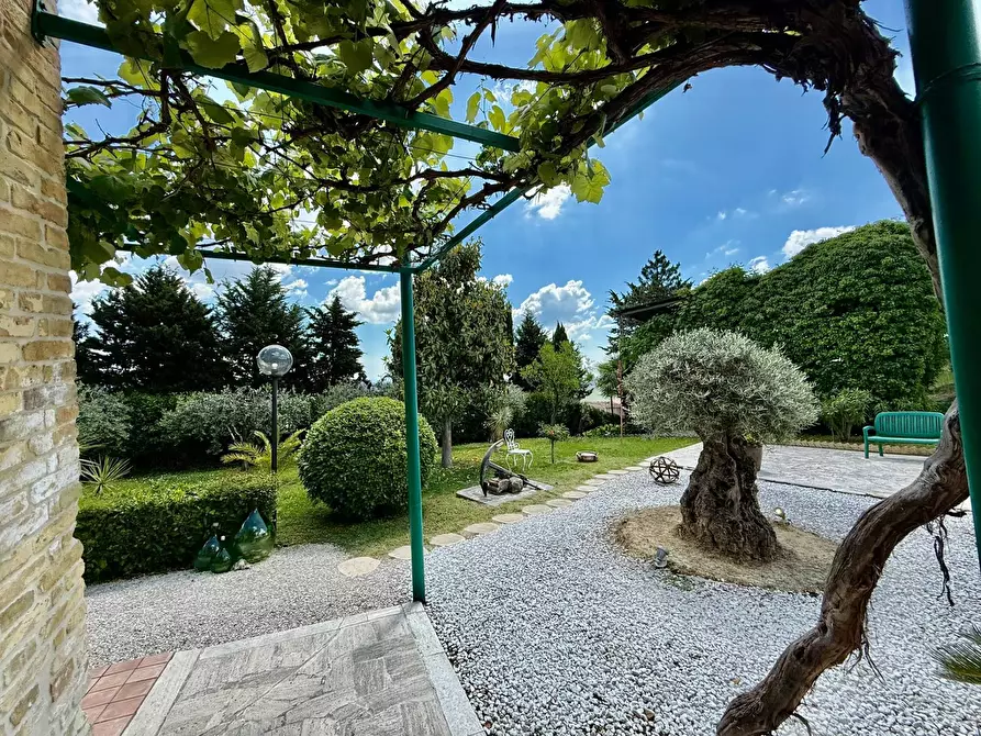 Immagine 22 di Rustico / casale in vendita  in Contrada Tesino a San Benedetto Del Tronto