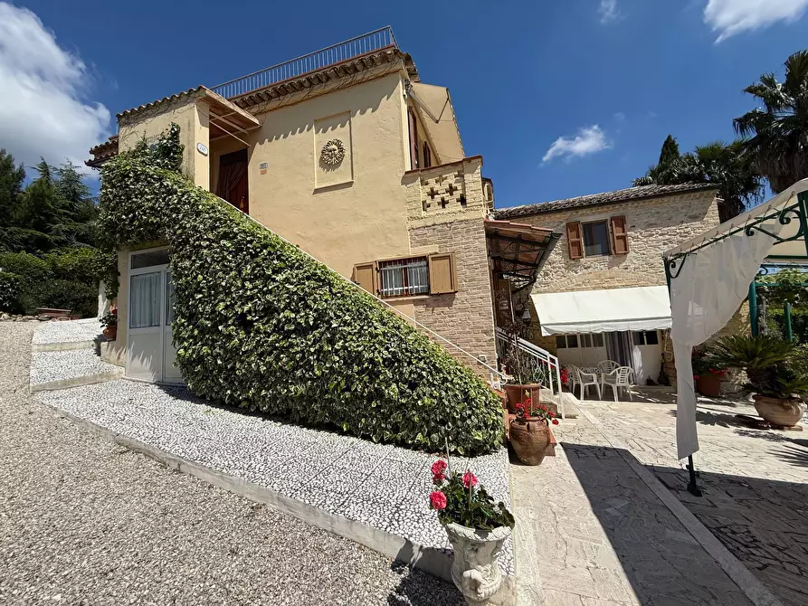 Immagine 37 di Rustico / casale in vendita  in Contrada Tesino a San Benedetto Del Tronto