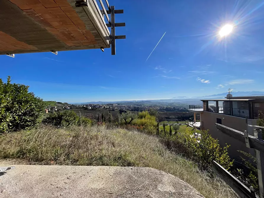 Immagine 1 di Casa indipendente in vendita  a Offida