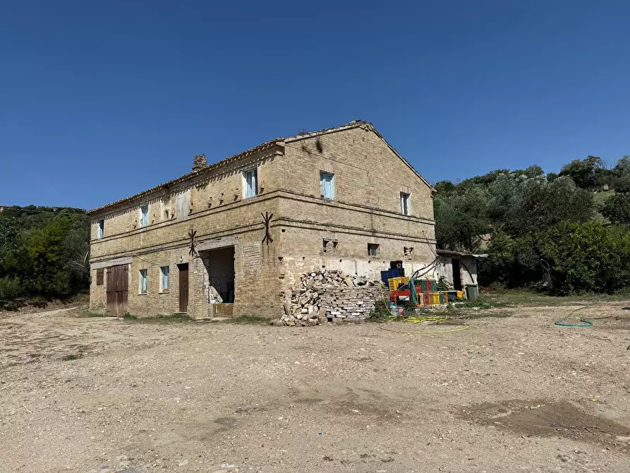 Immagine 1 di Rustico / casale in vendita  a Altidona