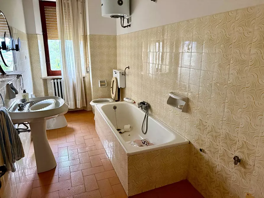 Immagine 15 di Rustico / casale in vendita  in via Lava a Offida