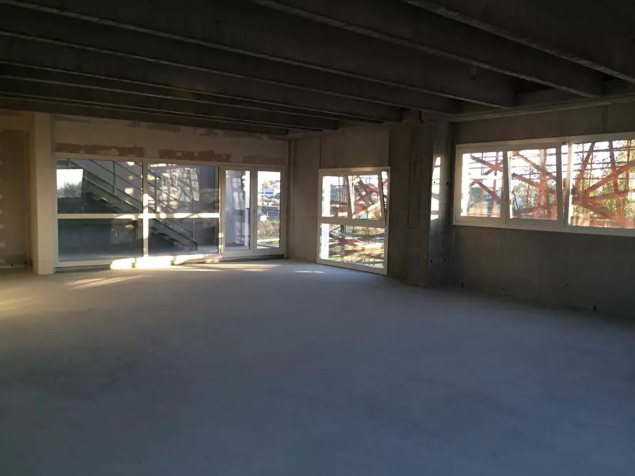 Immagine 4 di Capannone industriale in affitto  a Empoli