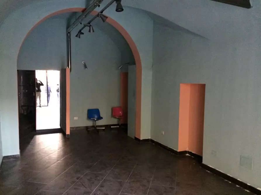 Immagine 1 di Attività commerciale in affitto  a Empoli