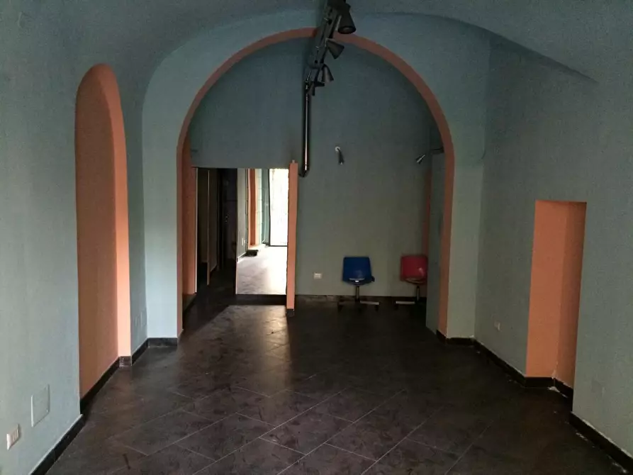 Immagine 2 di Attività commerciale in affitto  a Empoli