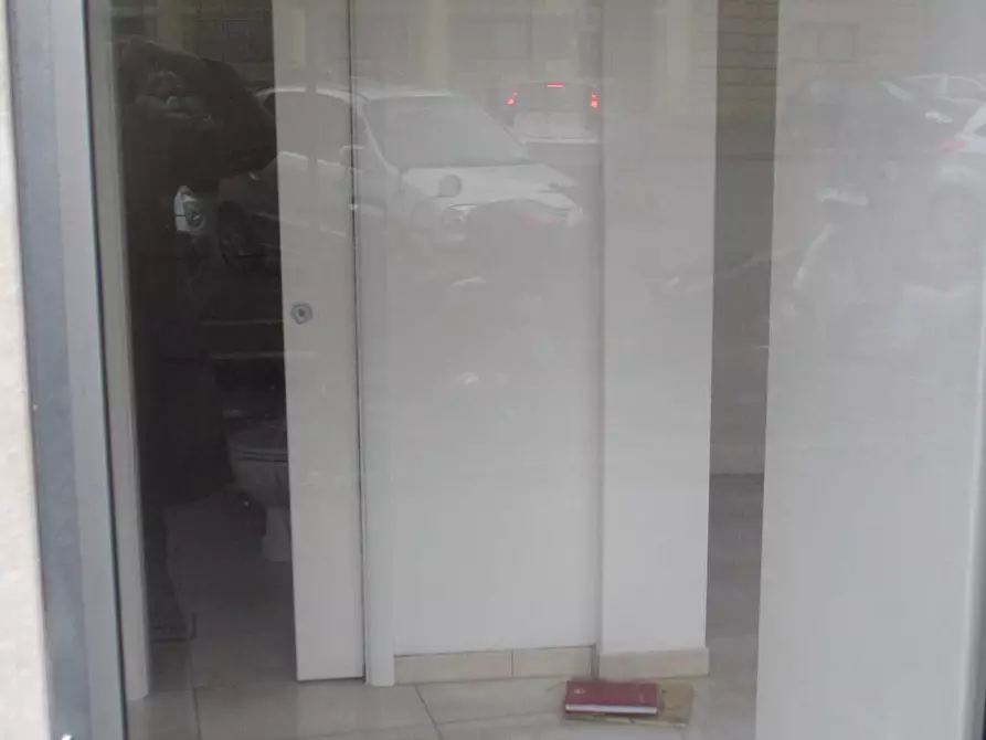 Immagine 3 di Attività commerciale in affitto  a Empoli