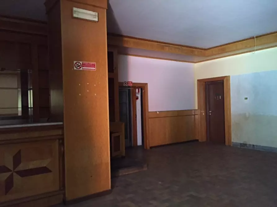 Immagine 4 di Attività commerciale in affitto  a Empoli