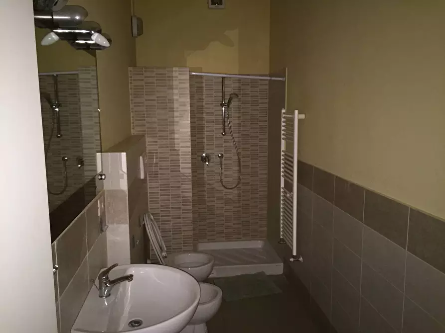 Immagine 8 di Camera in affitto  a Empoli